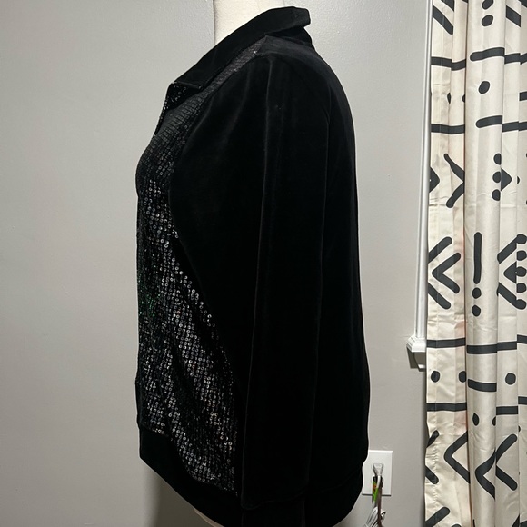 Plus Size Top - Picture 2 of 5